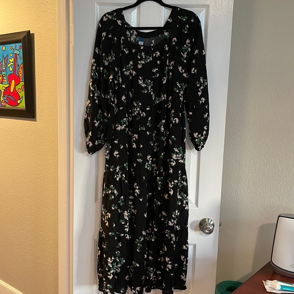 Black floral print midi dress